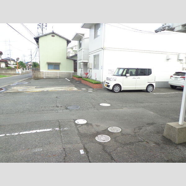 駐車場 (駐車場)