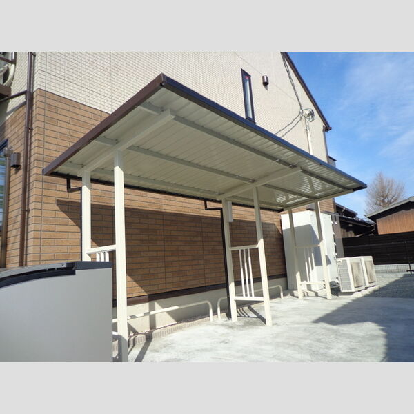 現地周辺 (駐輪場)