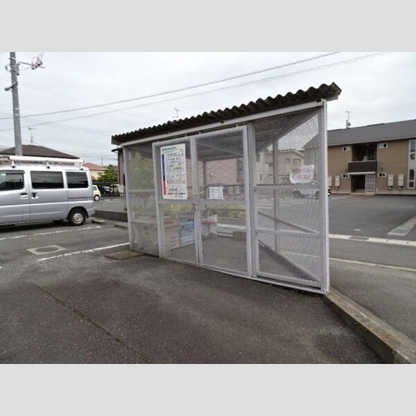 現地周辺 (ゴミステーション)