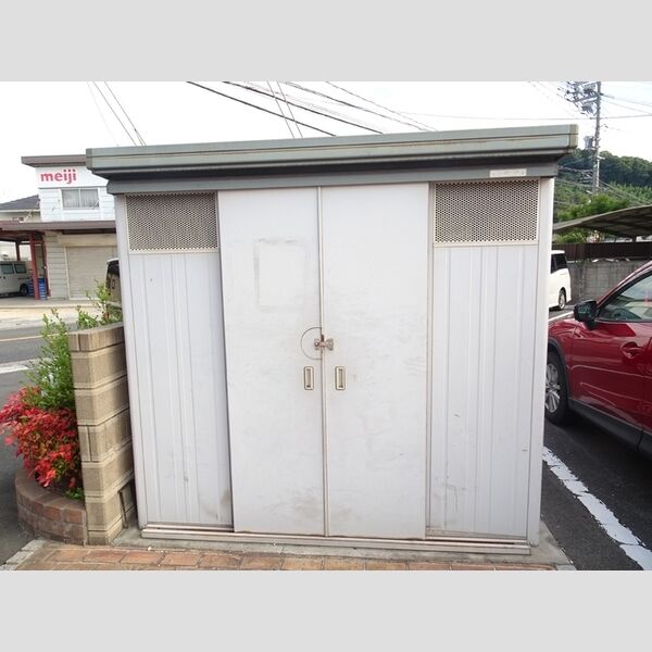 現地周辺 (ゴミステーション)