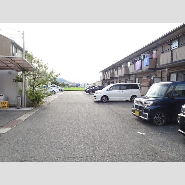 駐車場 (駐車場)