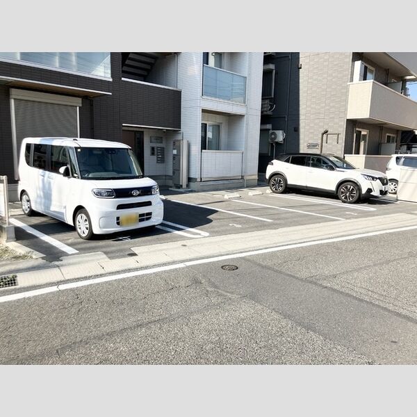 駐車場 (駐車場)