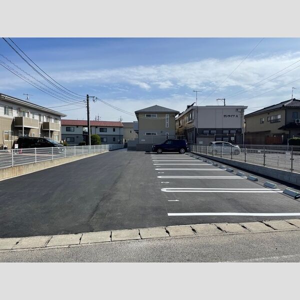 駐車場 (駐車場)