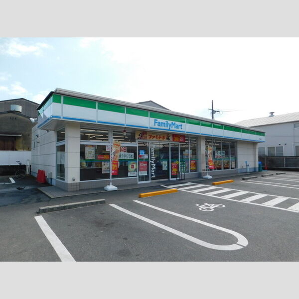 現地周辺 (ファミリーマート倉敷連島店)