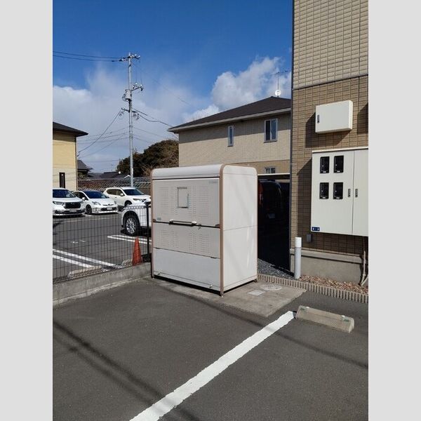 現地周辺 (ゴミステーション)