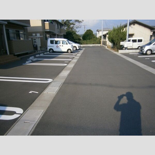 駐車場 (駐車場)