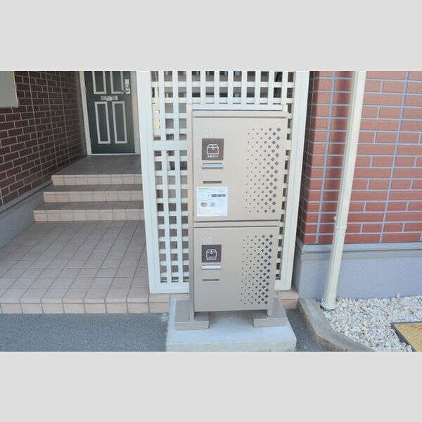 エントランス (宅配ボックス)