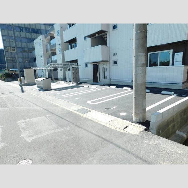 駐車場 (駐車場)