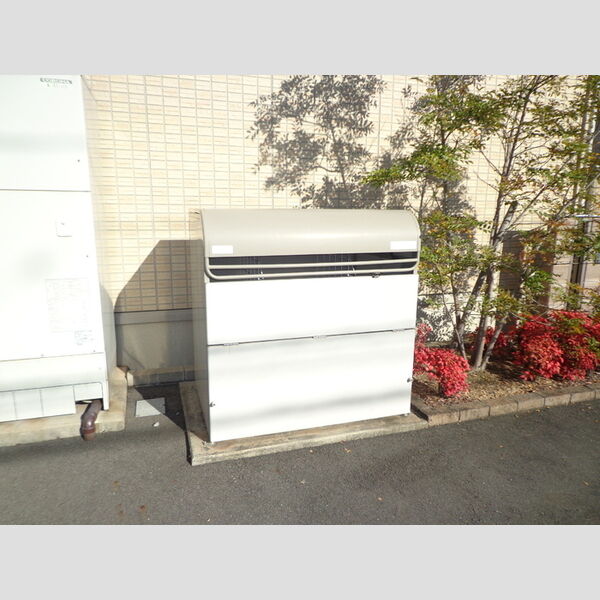 現地周辺 (ゴミステーション)