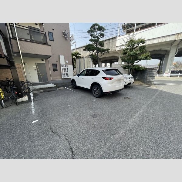 駐車場 (駐車場)