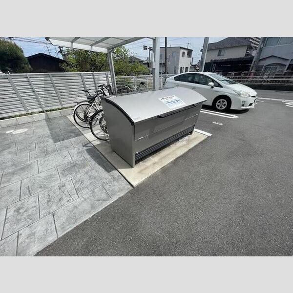 現地周辺 (ゴミステーション)