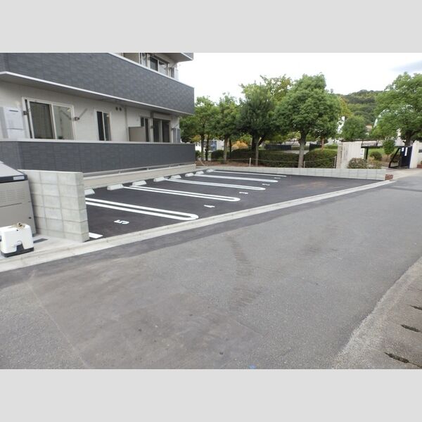 駐車場 (駐車場)