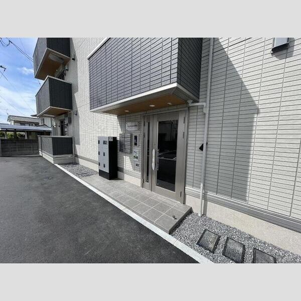 エントランス (エントランス)