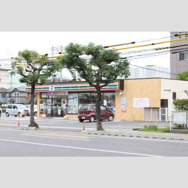 現地周辺 (セブンイレブン倉敷商業高校西店(530m))
