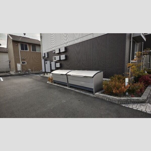 現地周辺 (ゴミステーション)