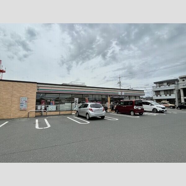 現地周辺 (セブンイレブン東総社駅前店(418m))