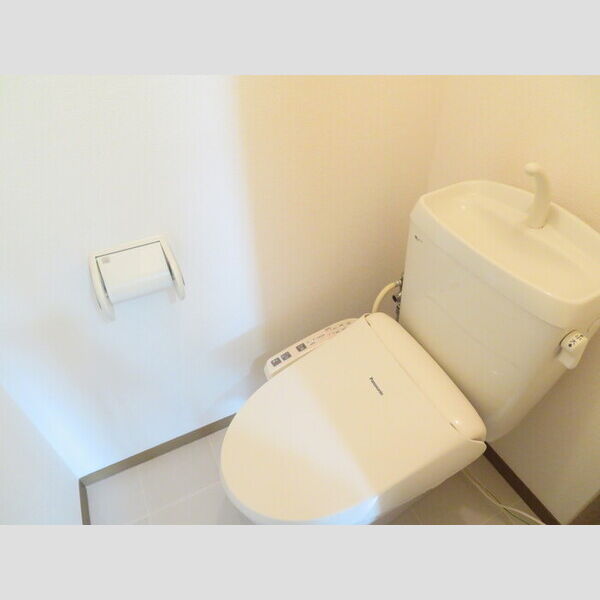 トイレ (トイレ(温水洗浄暖房便座))