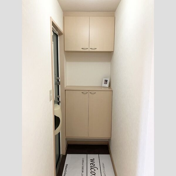 玄関 (シューズボックス)