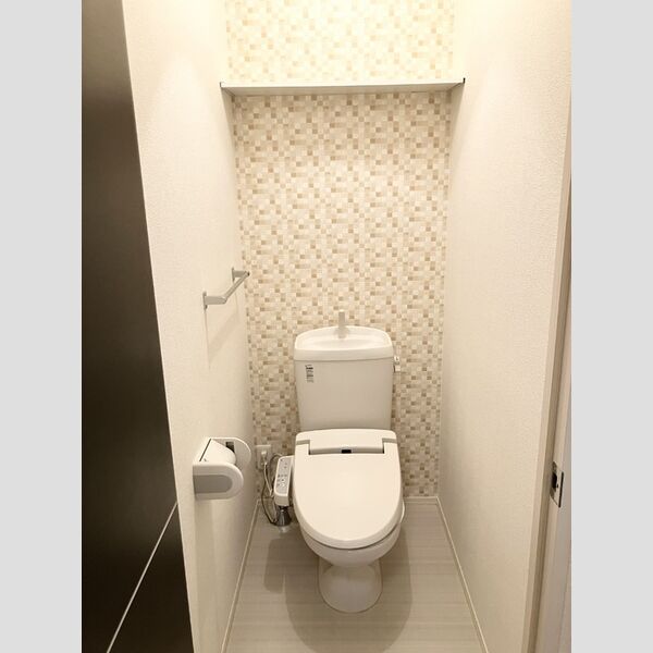 トイレ (温水洗浄暖房便座)