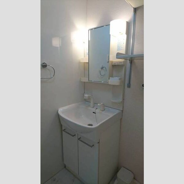 洗面所 (洗髪洗面化粧台)