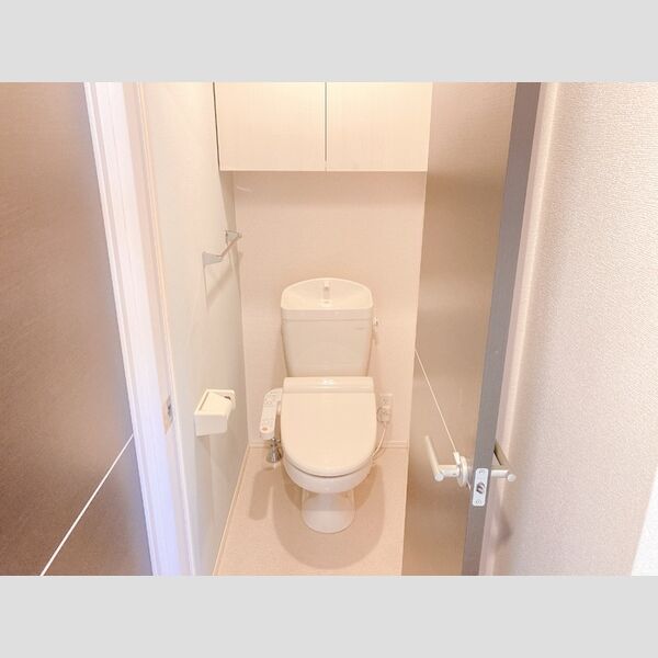 トイレ (温水洗浄暖房便座)