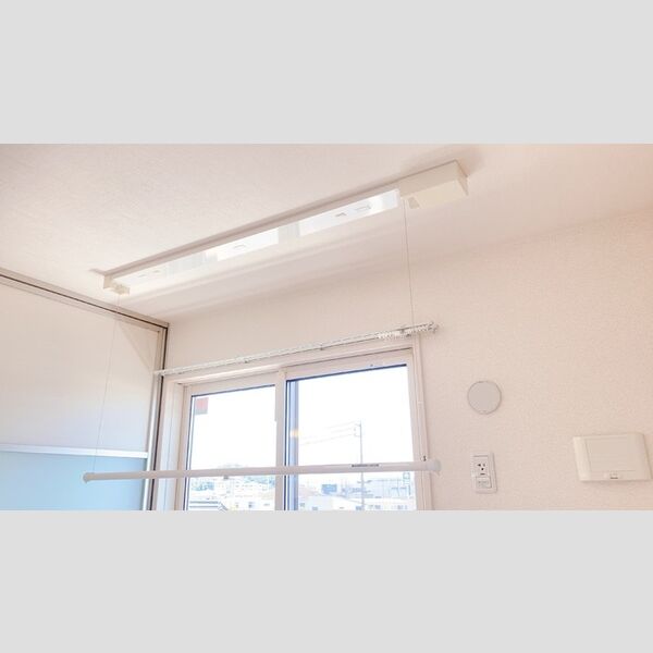 その他 (室内物干し)