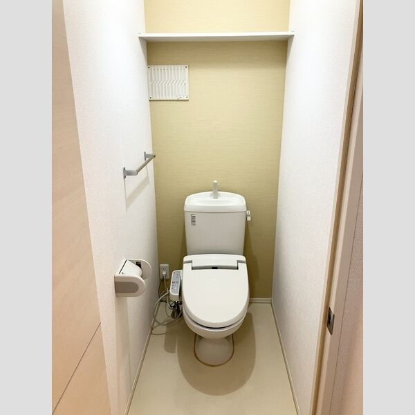 トイレ (温水洗浄暖房便座)