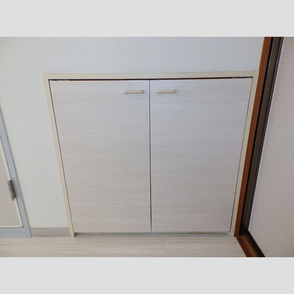 玄関 (シューズBOX)