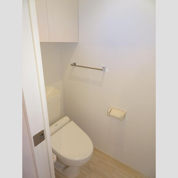 トイレ (温水洗浄暖房便座)