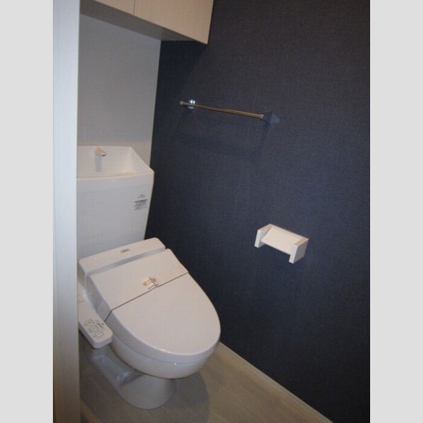 トイレ (トイレ)