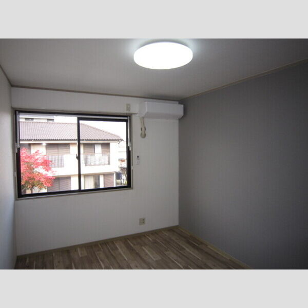 その他 (北側洋室(エアコン付き))