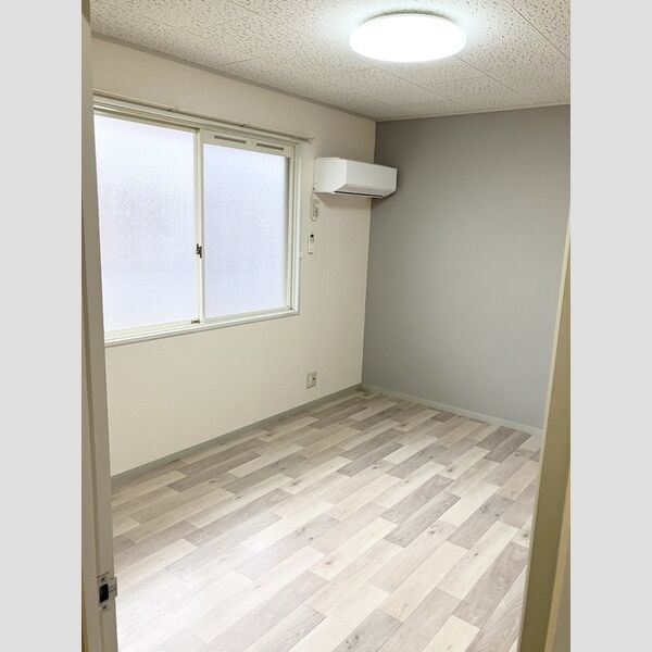 その他 (洋室)