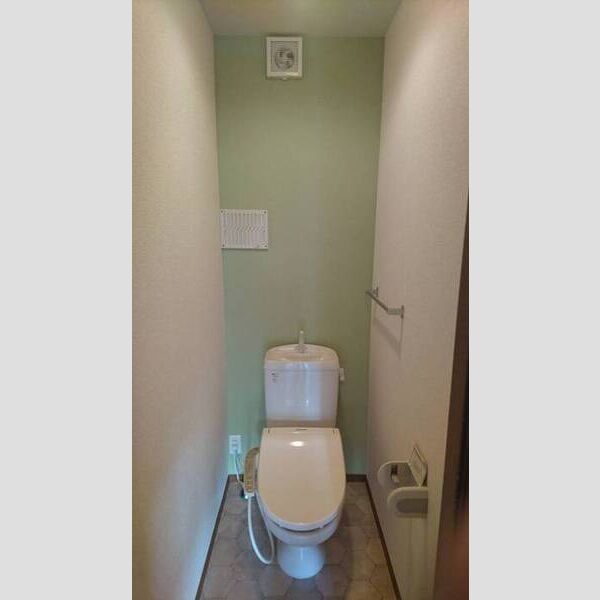 トイレ (温水洗浄暖房便座)