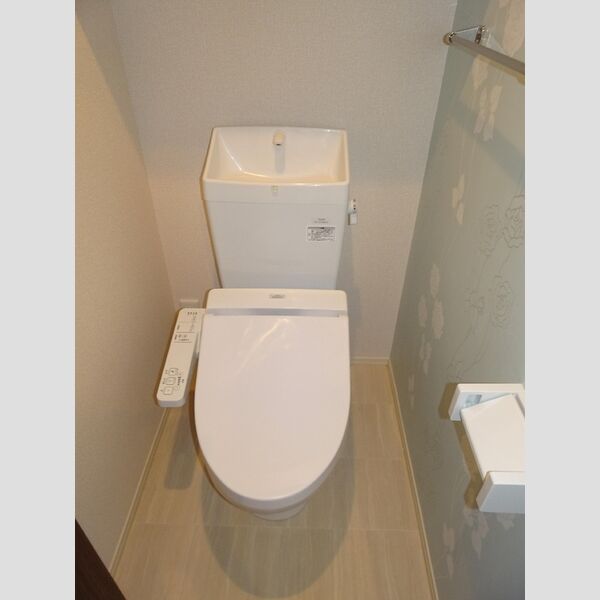 トイレ (温水洗浄暖房便座)