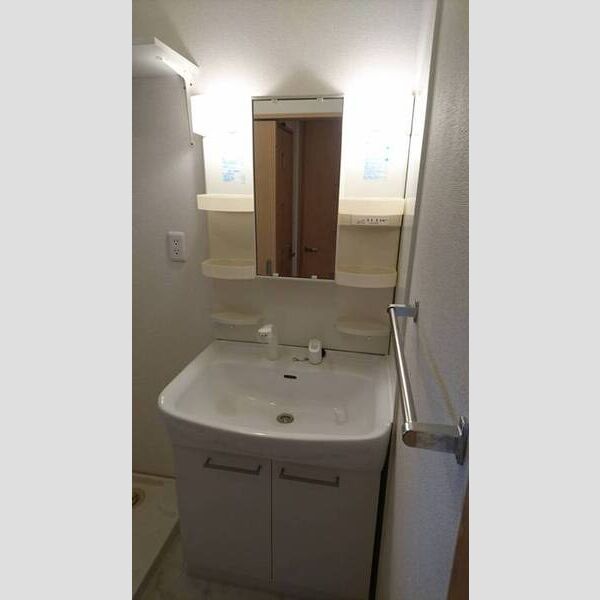 洗面所 (洗髪洗面化粧台)