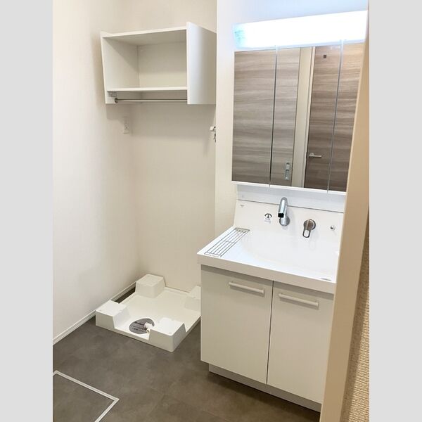洗面所 (洗髪洗面化粧台)