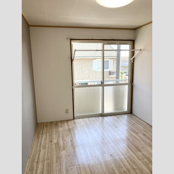 その他 (洋室)