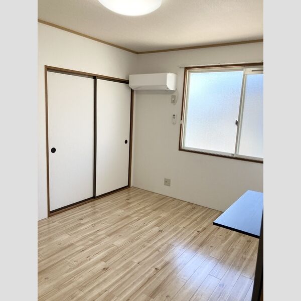 その他 (洋室)