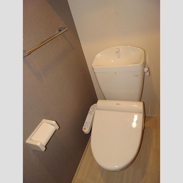 トイレ (温水洗浄暖房便座)