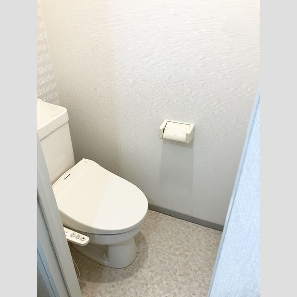 トイレ (温水洗浄暖房便座)