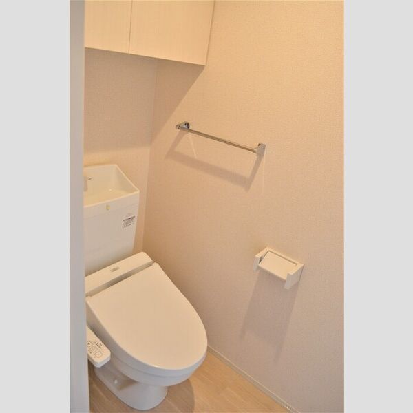 トイレ (温水洗浄暖房便座)