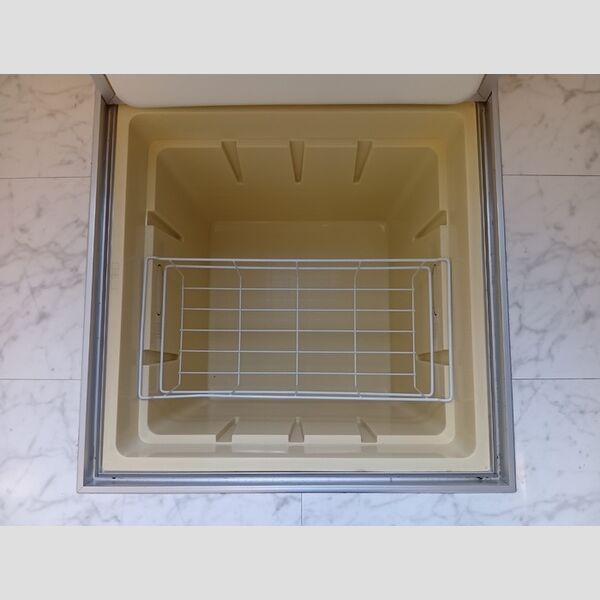 収納 (床下収納)