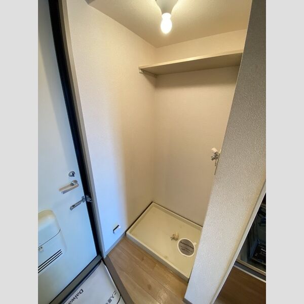 その他 (室内洗濯置き場)