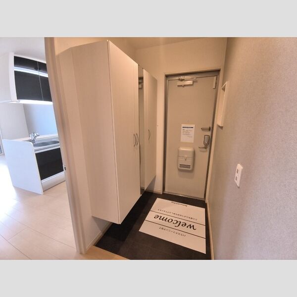 玄関 (玄関(内部))