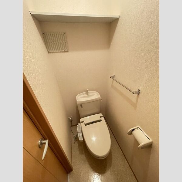 トイレ (トイレ(温水洗浄暖房便座付き))