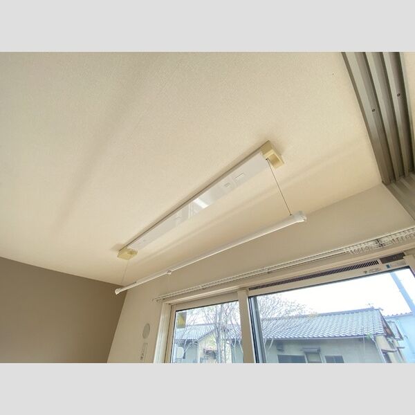 その他 (室内物干し)