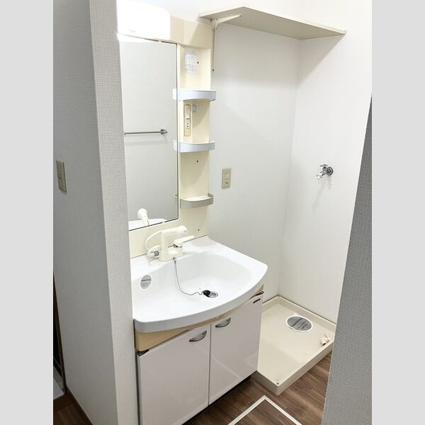 洗面所 (洗髪洗面化粧台)