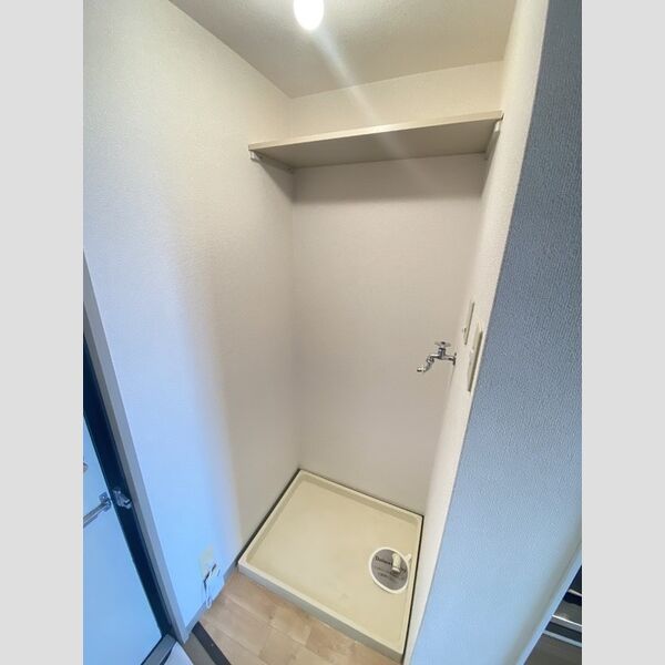 その他 (室内洗濯機置き場)