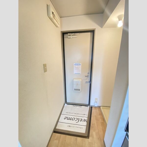 玄関 (玄関)
