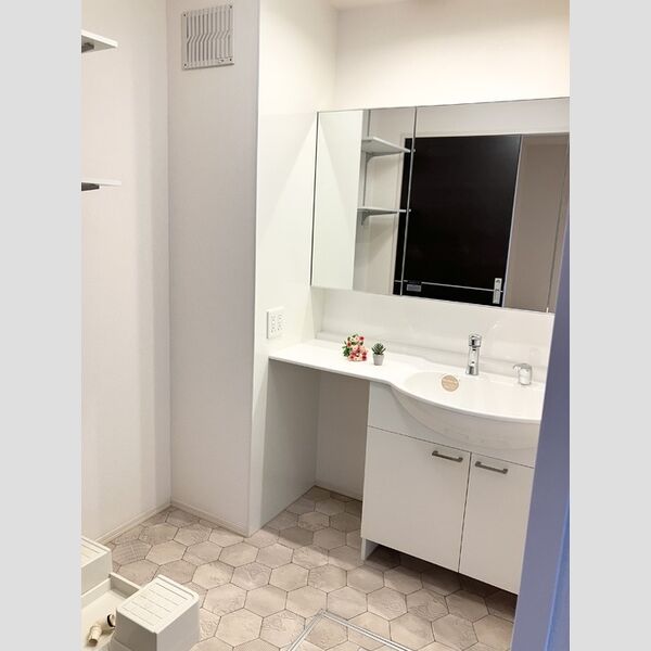 洗面所 (洗髪洗面化粧台)